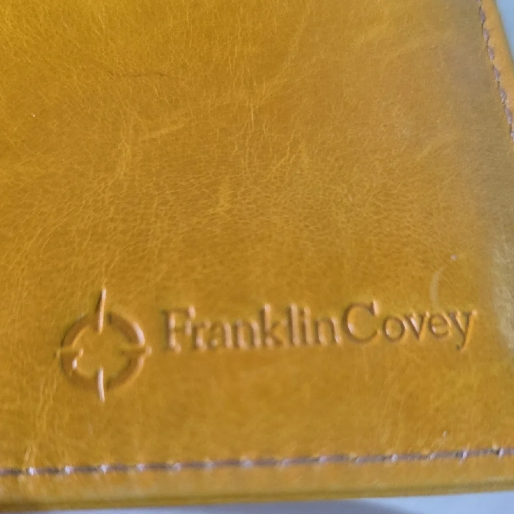 Franklin Covey Yellow Leather Wallet - Picture 2 of 5